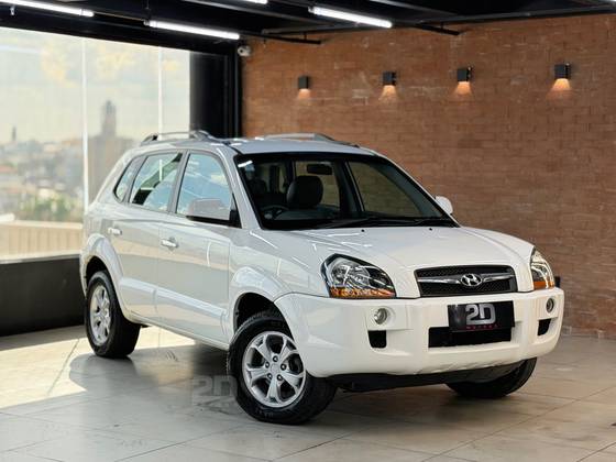 HYUNDAI TUCSON 2.0 MPFI GLS 16V 143CV 2WD FLEX 4P AUTOMÁTICO HYUNDAI TUCSON 2.0 MPFI GLS 16V 143CV 2WD FLEX 4P AUTOMÁTICO